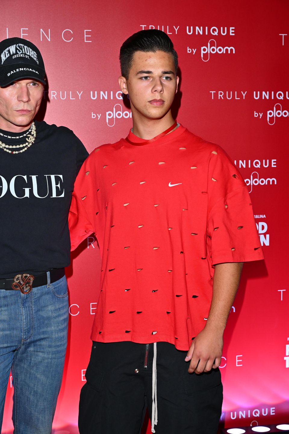 Alan Krupa pozuje z dziewczyną i "teściem"