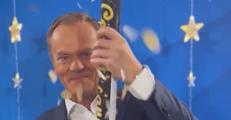 Tusk podsumował rok. Zamieścił wymowne nagranie