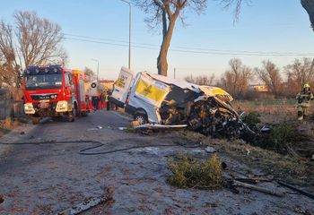 Pościg, śmierć i zniszczone auto. Internauci ruszyli z pomocą
