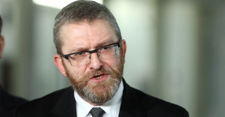 Braun został wykluczony i zablokował pracę sejmowej komisji