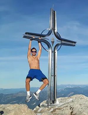 Porzucił partnerkę w Alpach. Wcześniej zachował się podobnie?
