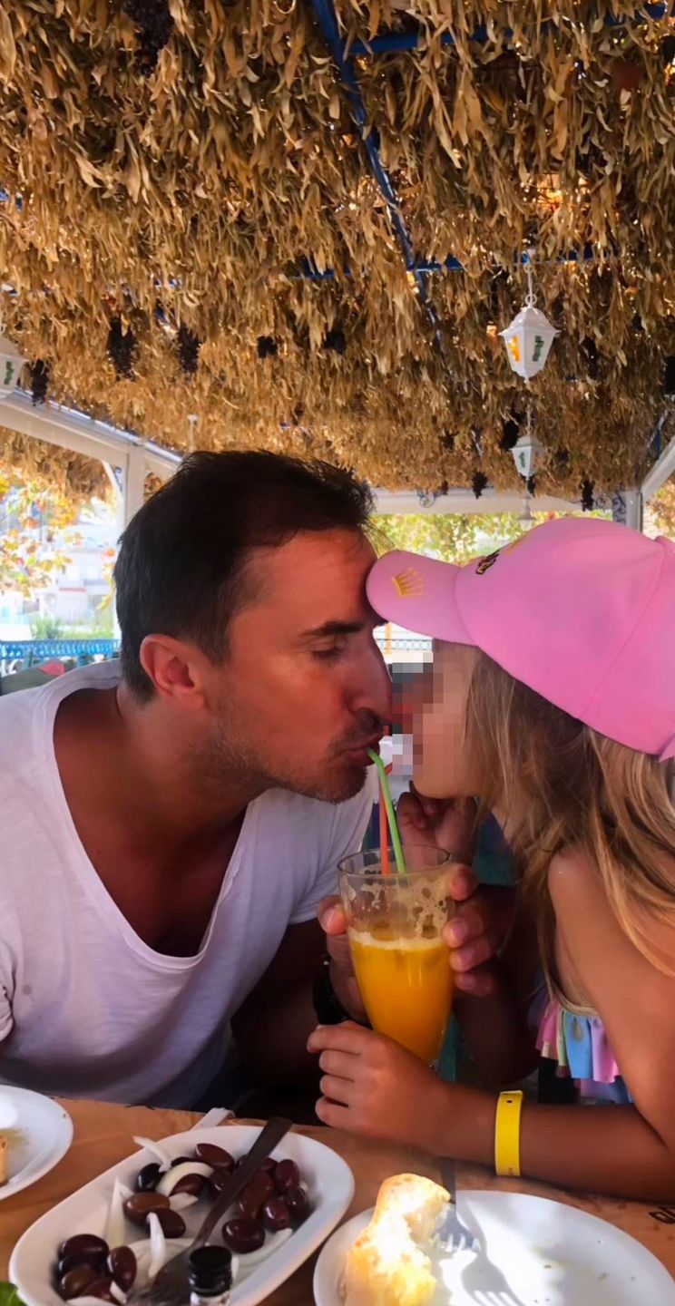 Paulina Krupińska pokazała zdjęcia Sebastiana Karpiela-Bułecki z prywatnego archiwum