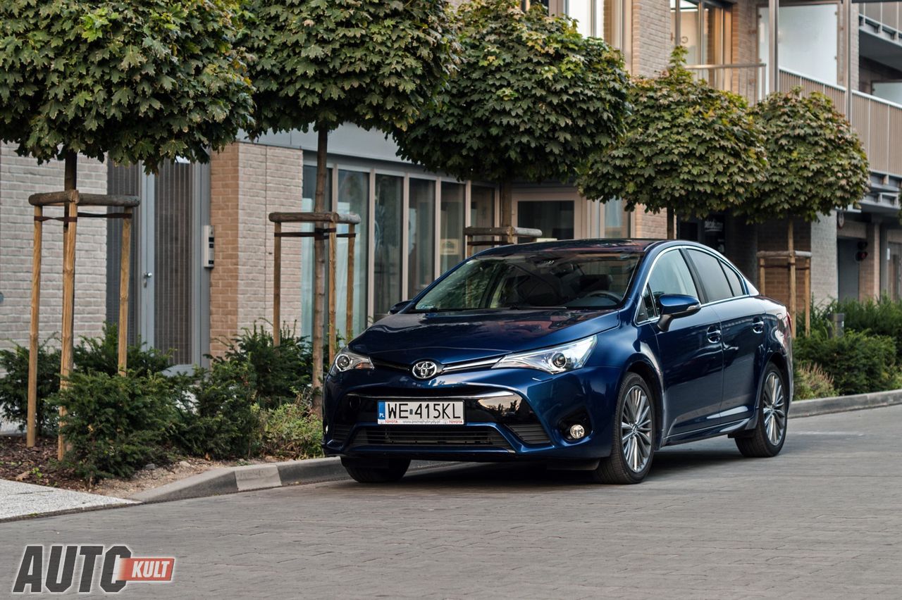 Toyota Avensis 2.0 D4-D (2015) - test, opinia, spalanie, cena