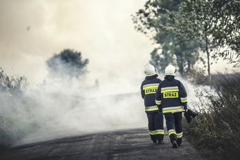 Piątkowy pożar wieczorny na cmentarzu w Sławnie