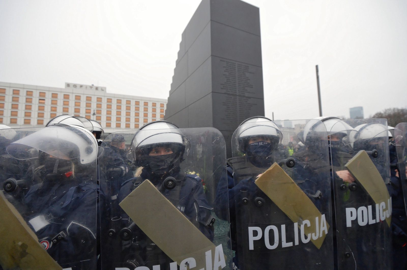 strajk kobiet warszawa jaroslaw kaczynski 