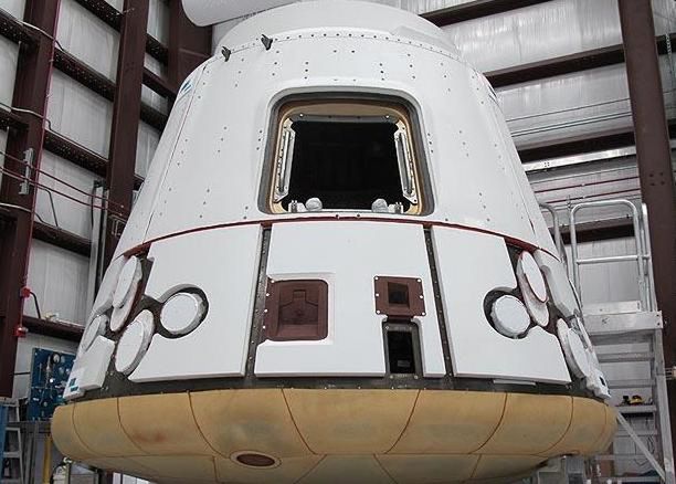 NASA oddaje loty w kosmos prywatnym firmom 2