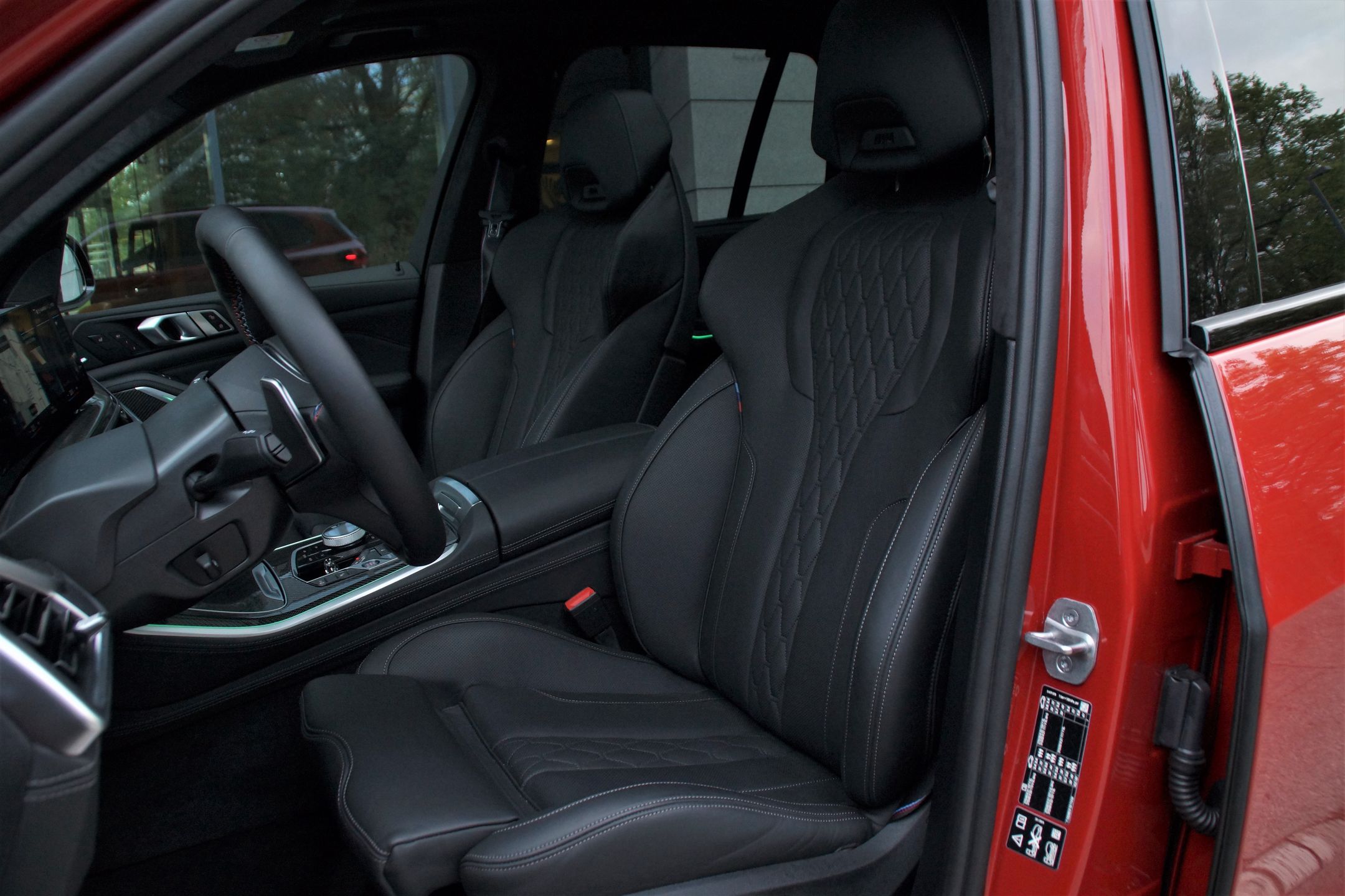 BMW X5 M60i