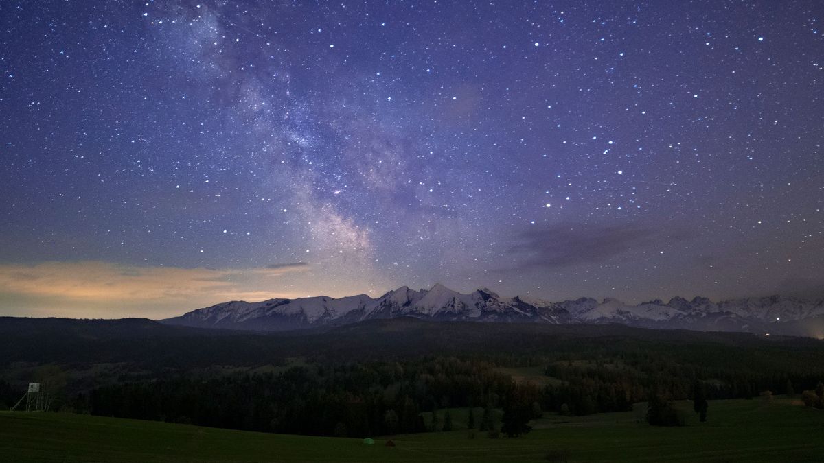Zdjęcie Tatr z Drogą Mleczną nad nimi przesłane nam przez naszego czytelnika Patryka Sarkę.