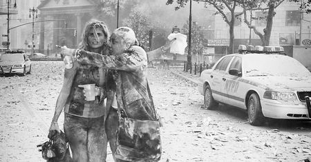 Zrobił jej zdjęcie podczas ataku na WTC, a 17 lat później sfotografował jej ślub