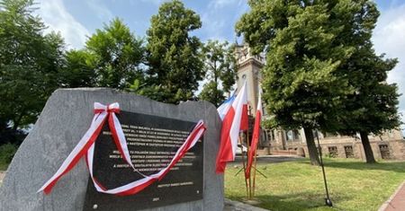 Sosnowiec. Warto się zatrzymać przy Pałacu Schoena. Upamiętniono więźniów niemieckiego terroru