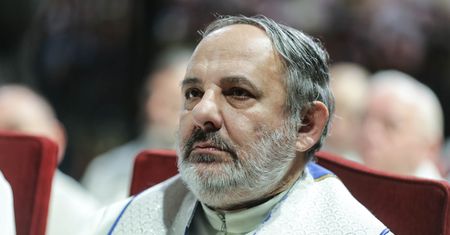 Koronawirus w Polsce. Ksiądz Tadeusz Isakowicz-Zaleski o 1 listopada. Odradza pójście na cmentarz