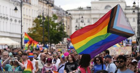 Parada Równości w Warszawie. Uczestnicy wyszli na ulice stolicy