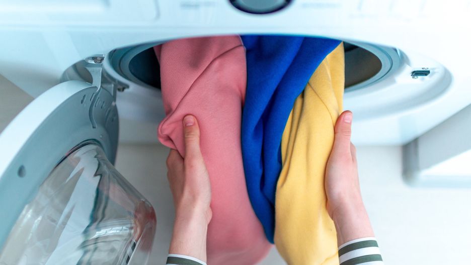 Pralkosuszarka ułatwia domowe obowiązki
