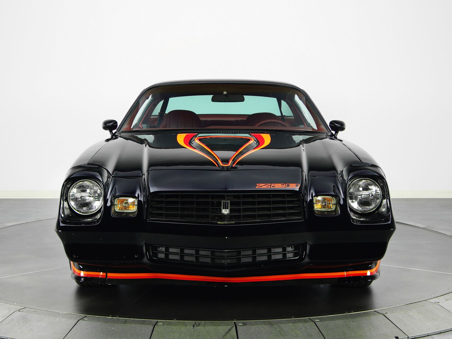 Ewolucja amerykańskiej legendy: Chevrolet Camaro 55