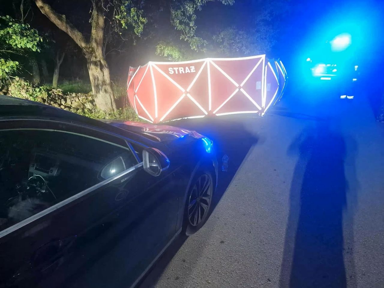 Wjechał wprost pod auto. 19-latek zginął na miejscu