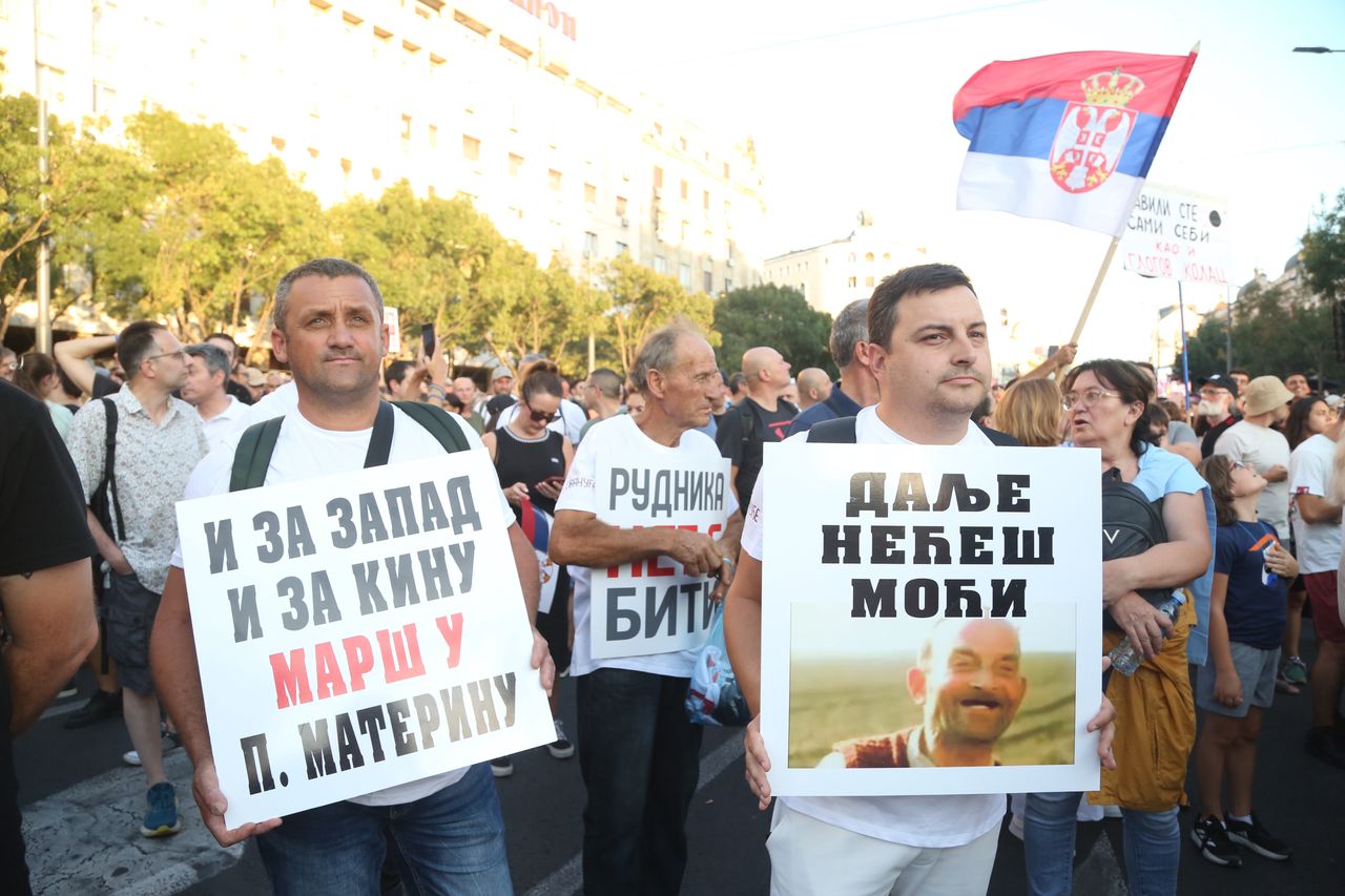 Large demonstrations in Serbia. On August 10, citizens took to the streets again in Belgrade.