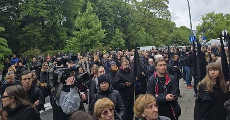 Marsz medyków. Tak walczą o swoje bezpieczeństwo