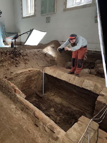 Kolejne odkrycia w kościele pod Warszawą. Co tym razem znaleźli archeolodzy?