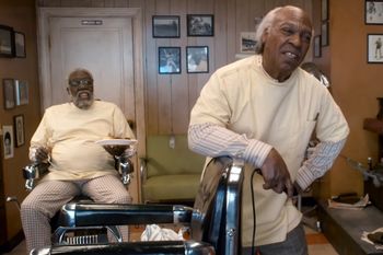 Dziś wieczorem na fanów komedii czeka kontynuacja WIELKIEGO hitu. Film PODZIELIŁ widzów