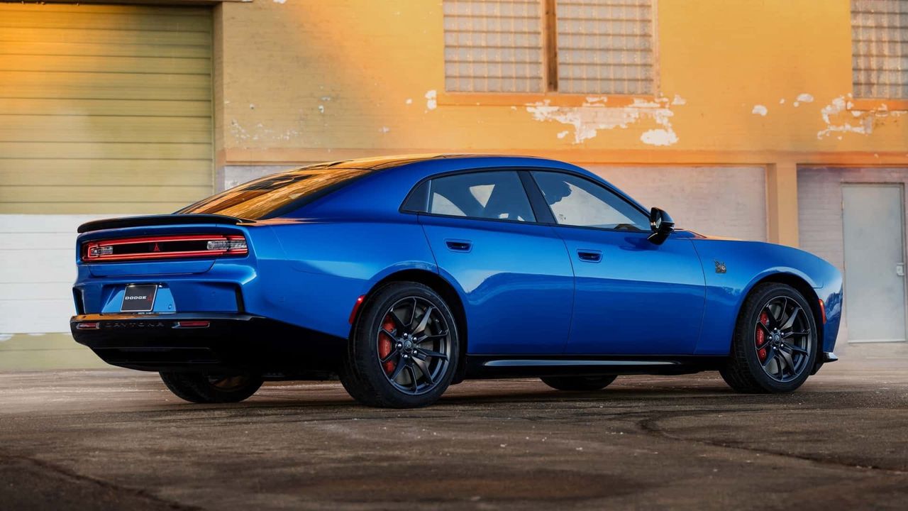 Dodge Charger Daytona Sedan