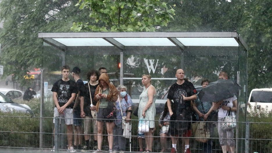 Załamanie pogody we Wrocławiu. IMGW wydaje ostrzeżenia.