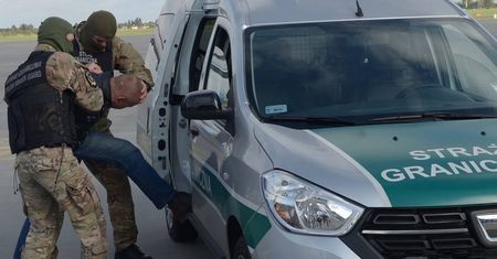 Afera na poznańskim lotnisku. Pasażer zaatakował strażnika granicznego