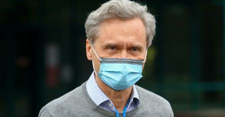Afera szczepionkowa. Rektor WUM Zbigniew Gaciong podjął decyzję