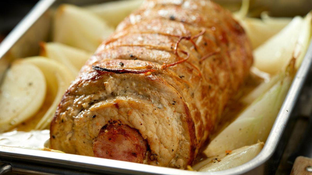 Schab nadziewany kiełbasą