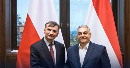 Ziobro spotkał się z Orbanem. "Polityczne polowanie na czarownice"