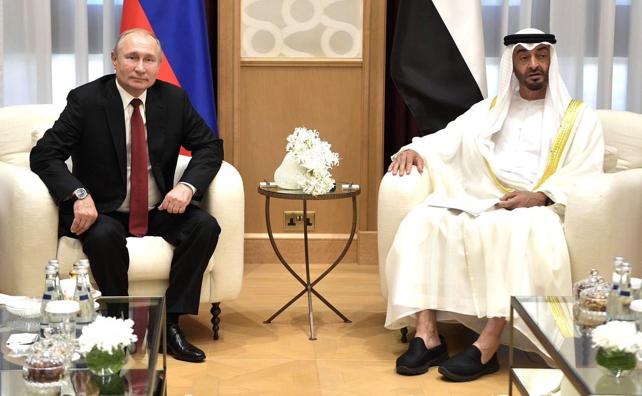 Vladimir Putin and Mohammed bin Zayed Al Nahyan (archive photo)