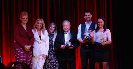 Kabaret, śmiech i pełna sala. "Love is in the air" w Lubrańcu przyciągnęło mieszkańców