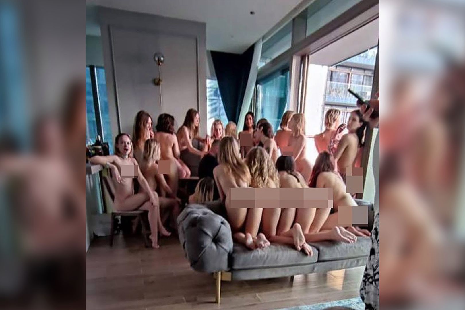 Skandaliczna naga sesja w Dubaju: 40 modelek i 1 fotograf. Co najmniej 12 osób zatrzymano 1