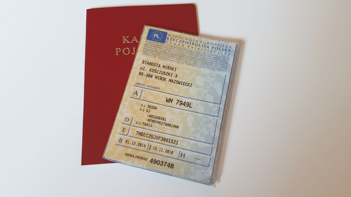 Karta pojazdu jest innym dokumentem niż dowód rejestracyjny. Zawiera wszystkie dane identyfikacyjne oraz historię auta.