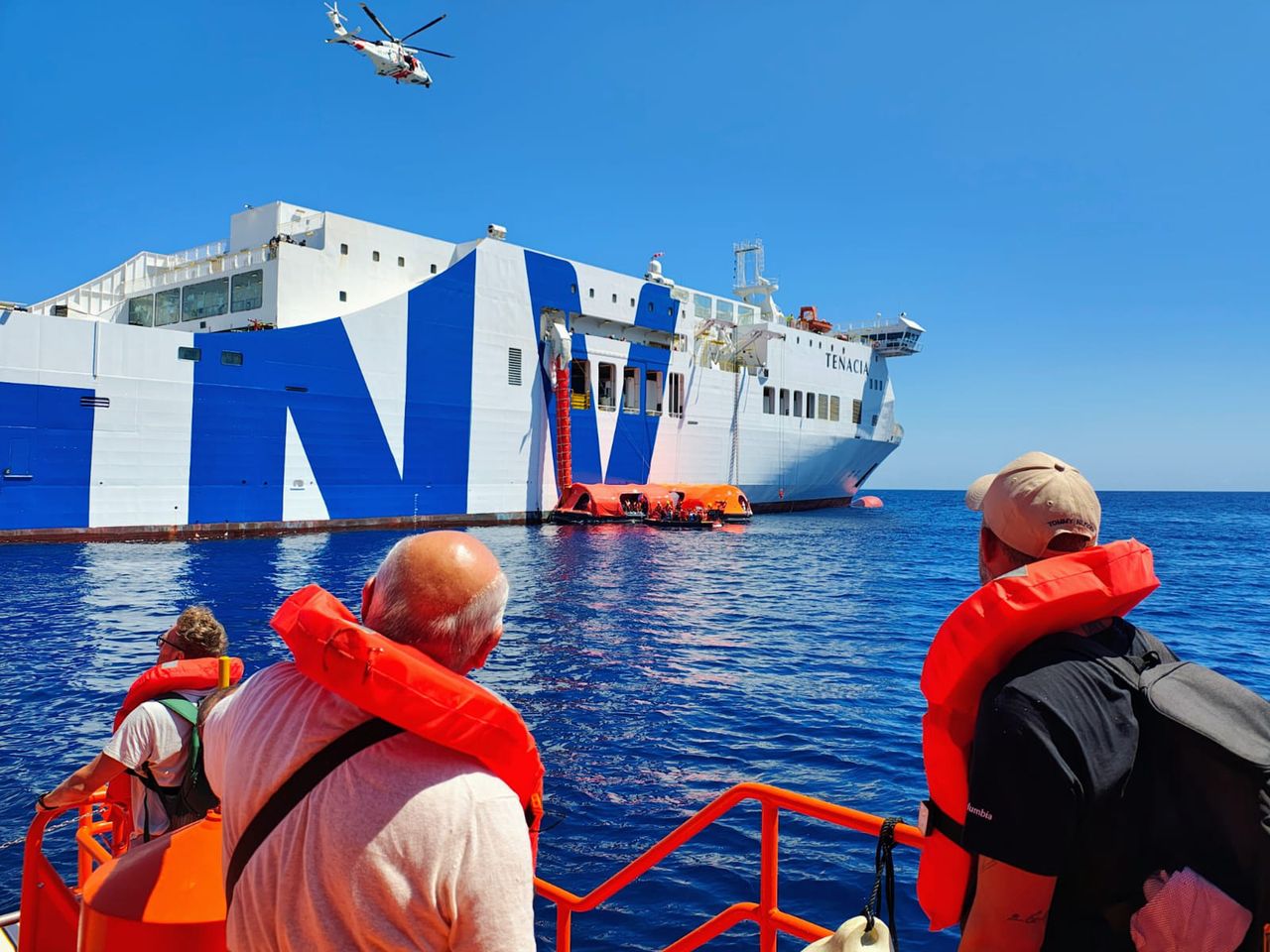 Evacuation of passengers on a ship in Majorca