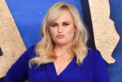 Płaski brzuch i zgrabne nogi. Rebel Wilson wskoczyła w odważny strój kąpielowy