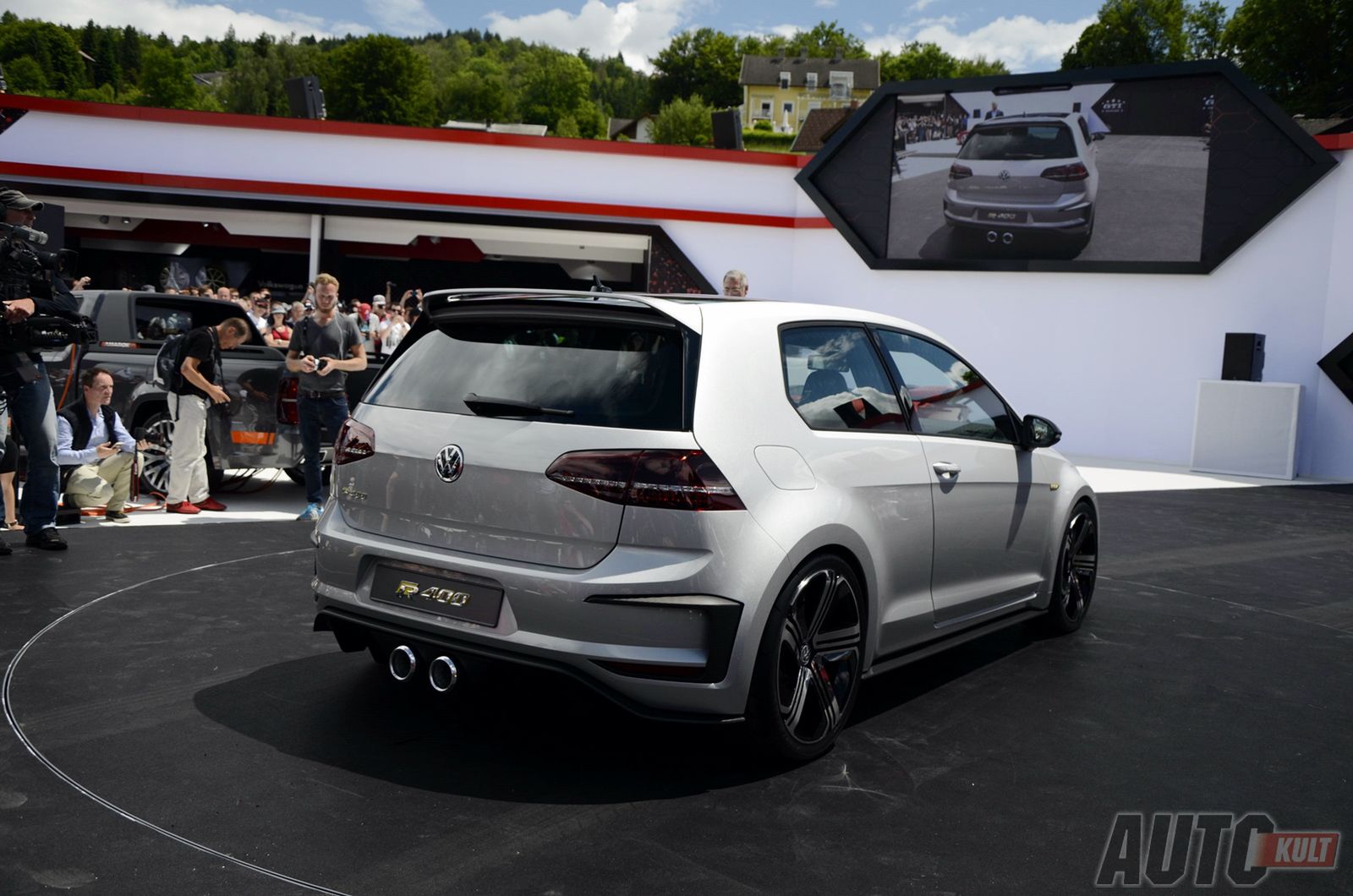 33. GTI Treffen am Wörthersee - VW GTI Roadster Concept & Golf R400 [galeria] 23