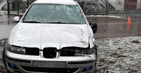 Seat zderzył się z końmi. Jeździec miał ponad dwa promile