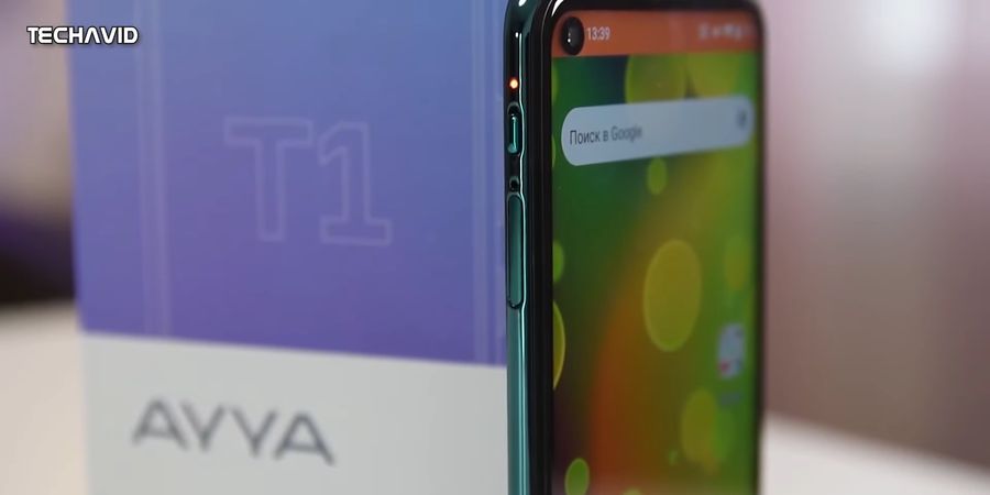 Ayya T1, smartfon Putina. Co może pójść nie tak?