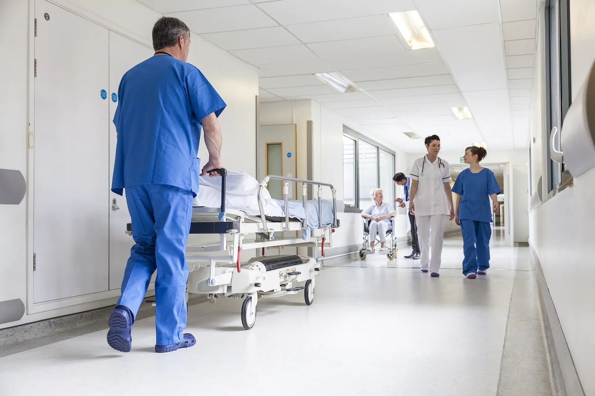 Ministerstwo Zdrowia przyznaje: zmniejsza się liczba łóżek w szpitalach