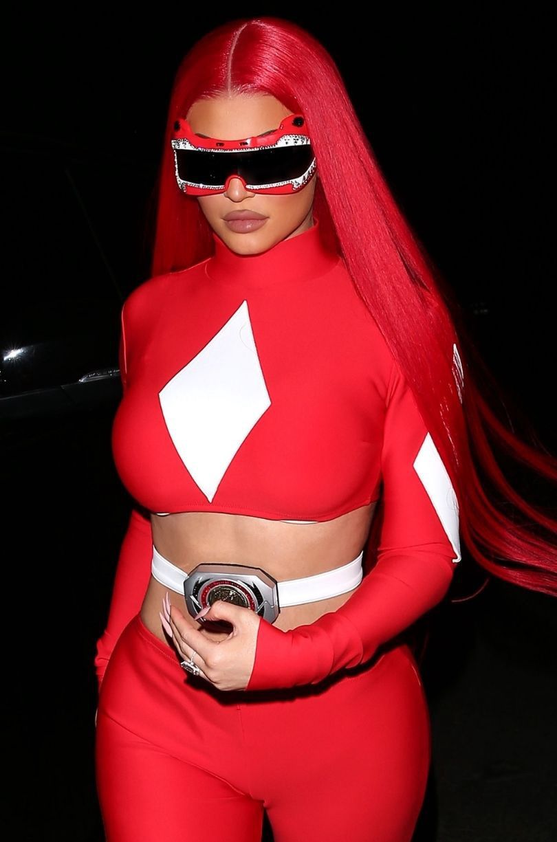 Kylie Jenner paraduje po Beverly Hills w stroju Czerwonego Rangera