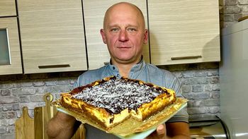 Sernik z brzoskwiniami z dużej blaszki. Pasuje na każdą okazję