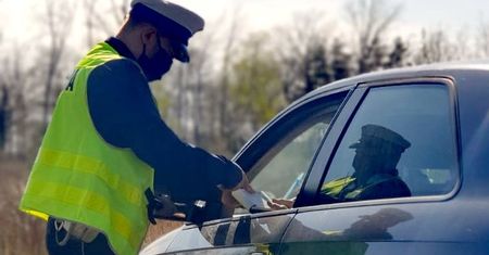 Dyrektorka szkoły pijana w pracy. Pod wpływem wracała do domu