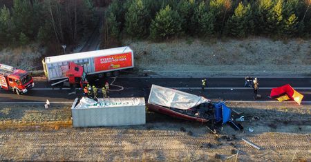 Wypadek ciężarówek pod Gorzowem Wielkopolskim. Nie żyje kierowca