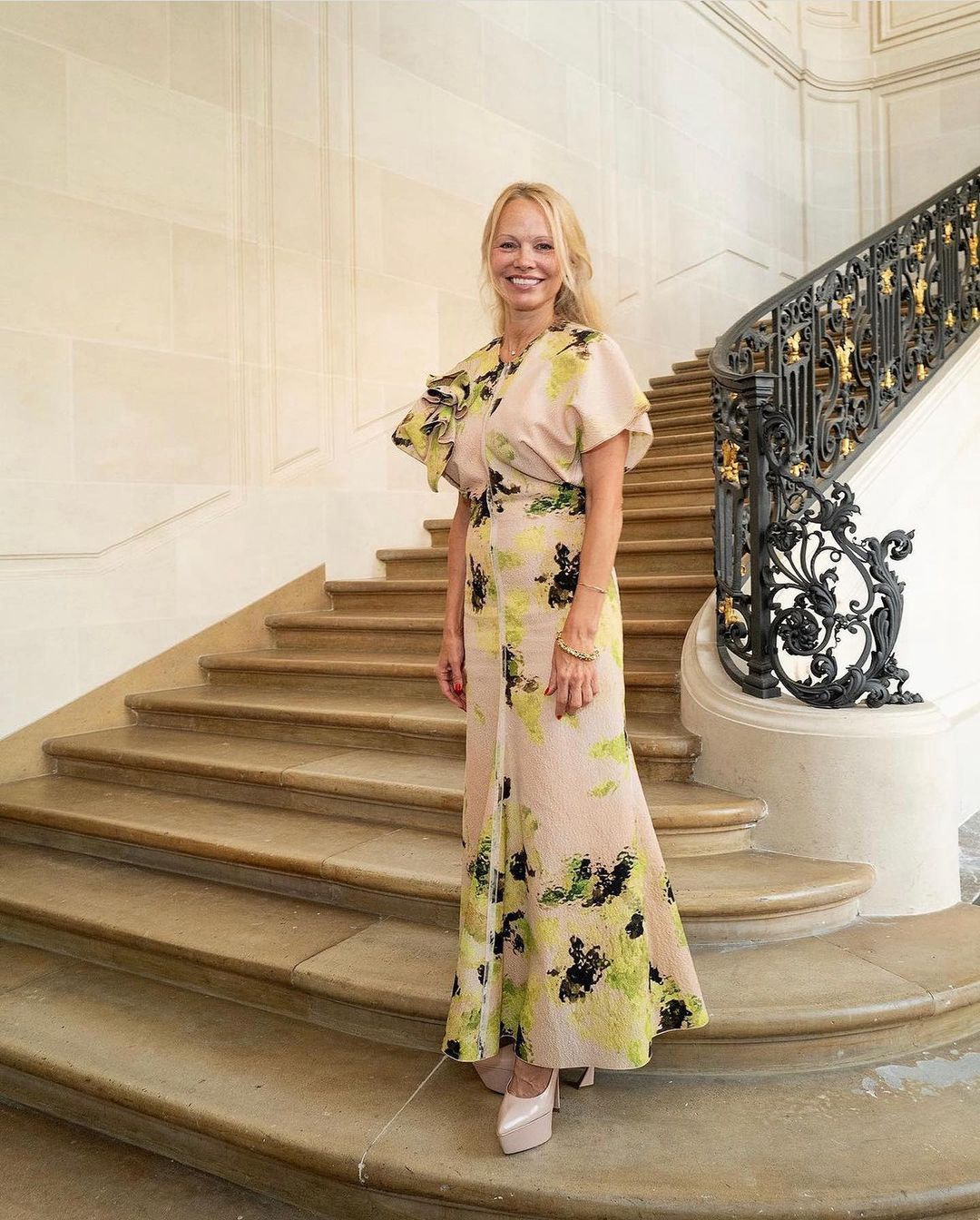 Pamela Anderson na Paris Fashion Week 2023