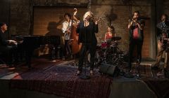 Netflix zakończył zdjęcia do serialu „The Eddy”. Joanna Kulig w jednej z głównych ról