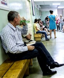 Informatyzacja w służbie zdrowia zakończyła się spektakularną klapą. Na e-recepty musimy jeszcze poczekać