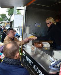 Minister finansów nie lubi foodtrucków. Właśnie podwyższył im podatek VAT