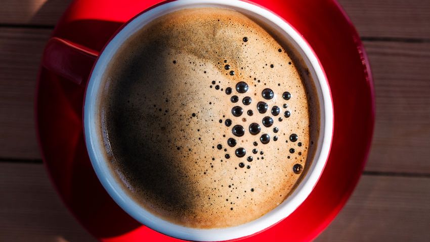 Kofeina pobudza apetyt na słodkie produkty