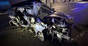 Warszawa: Makabryczny wypadek. Dwie osoby zakleszczone w aucie