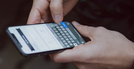 "Gratulujemy sprzedaży" - taki SMS to pułapka